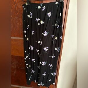 Black floral skirt. With slit on the side.